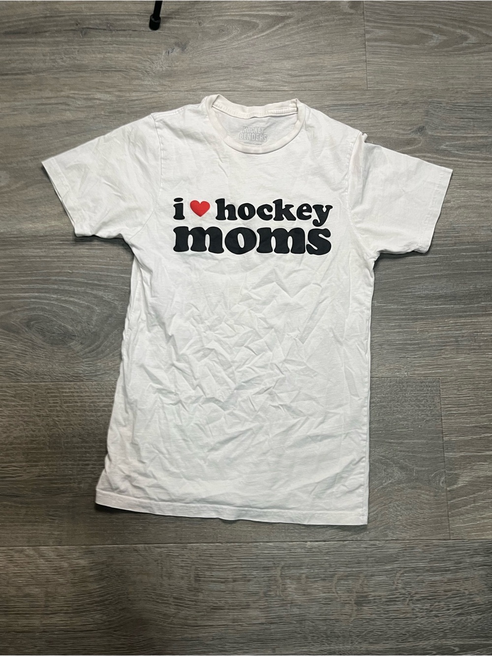 I Love Hockey Moms Graphic T-Shirt - White